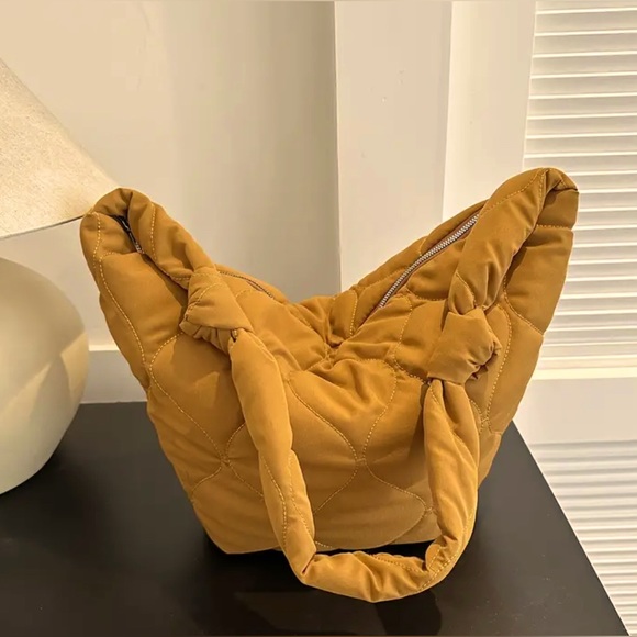 NWOT Quilted Crossbody Bag - Tan - Picture 2 of 3